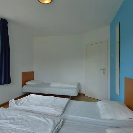 Modern Holiday In With Private Terrace Semesterbostad